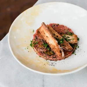 Explora esta guía y déjate llevar por los sabores que están redefiniendo la gastronomía en México.